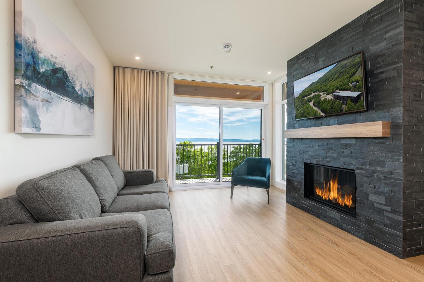 Les Appartements Du Massif De Charlevoix Petite-Riviere-Saint-Francois Esterno foto