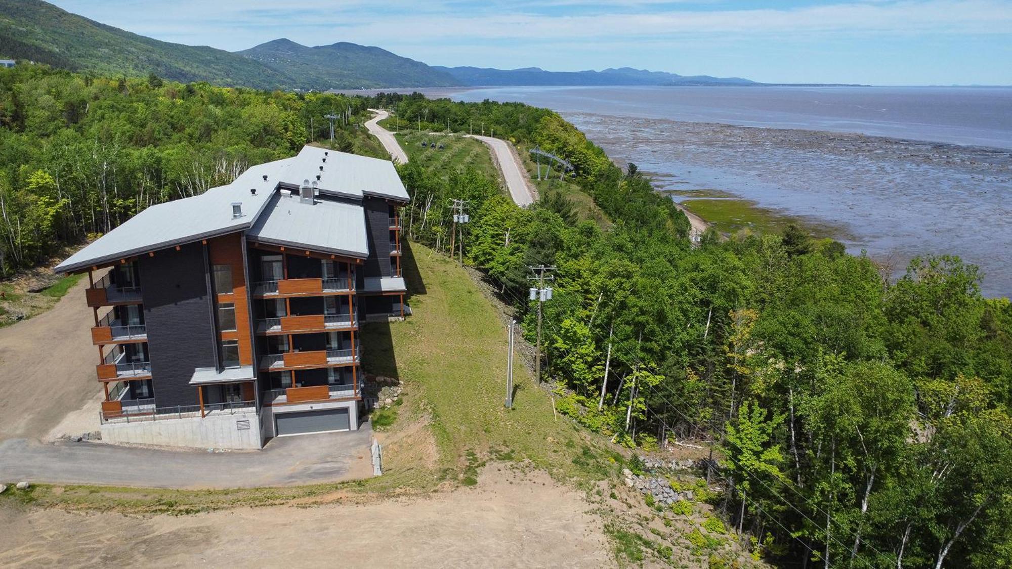 Les Appartements Du Massif De Charlevoix Petite-Riviere-Saint-Francois Esterno foto